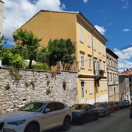 Draguc Apartment *